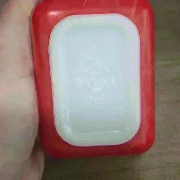 Vintage Red Pyrex  Fridgie - No Lid - Picture 5 of 6